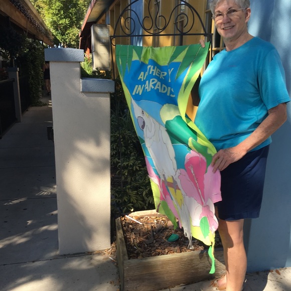 Meet your Posher, Pam - Picture 1 of 1